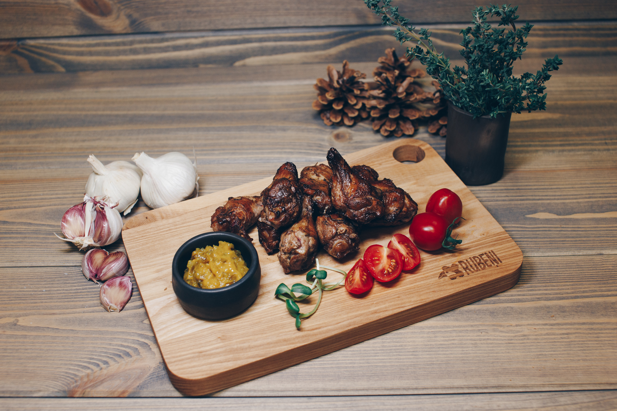 Kūpināti vistu pusspārni, sverami, Rubeņi