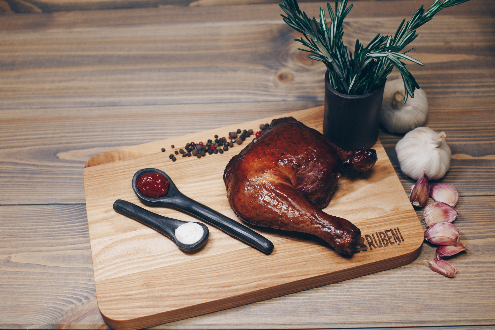 Kūpināti vistu stilbi, sverami, Rubeņi