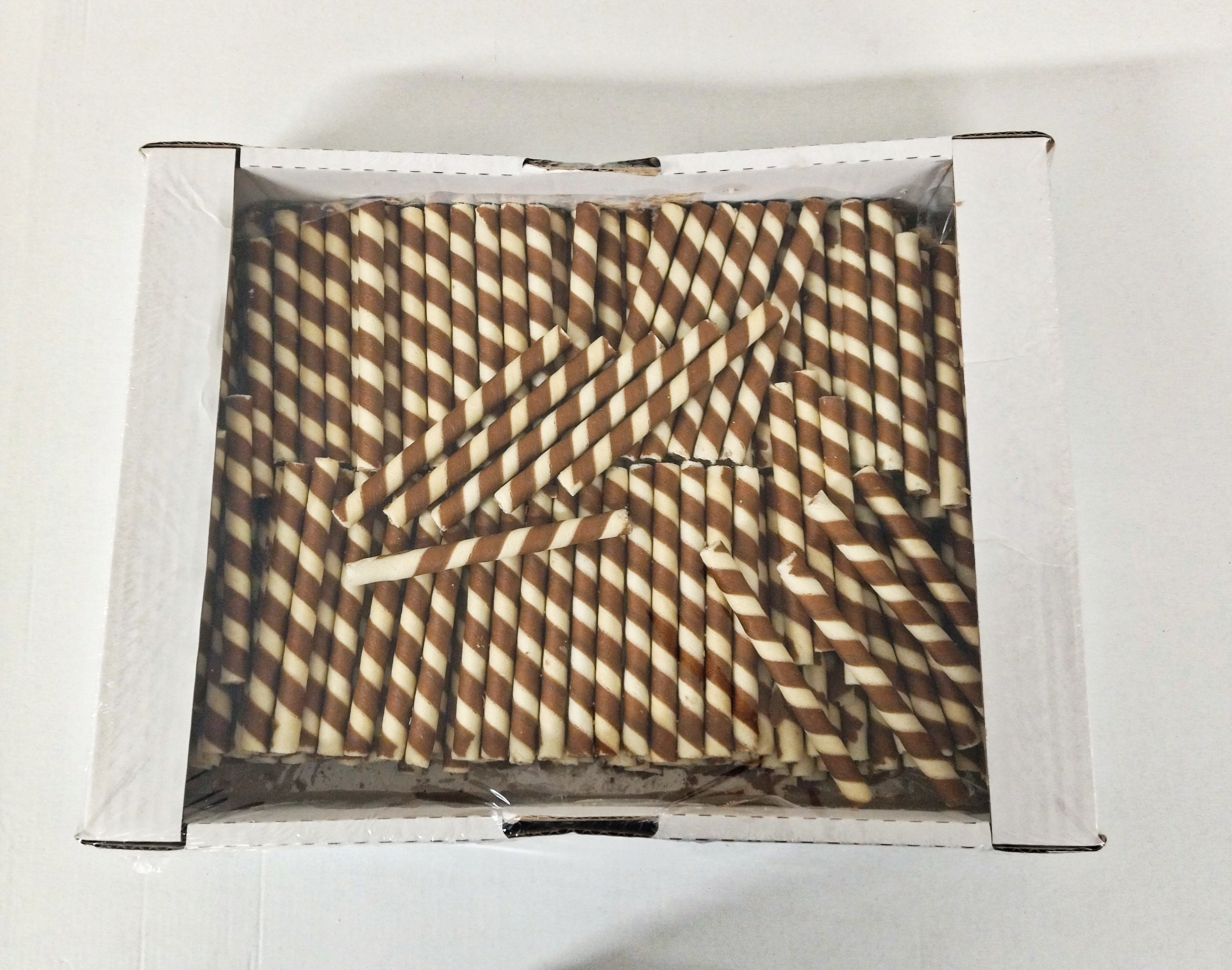 Vafeļu trubiņas ar riekstu krēmu, sveramas